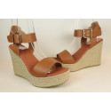 Espadrille en cuir à talon compensé et bride simple