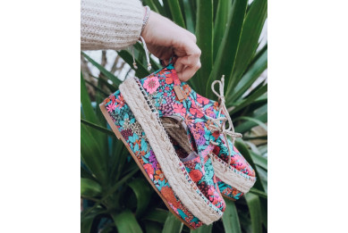 Sneakers espadrilles with flowers