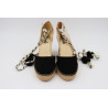 Espadrille compensée en nubuck avec lacets pompons